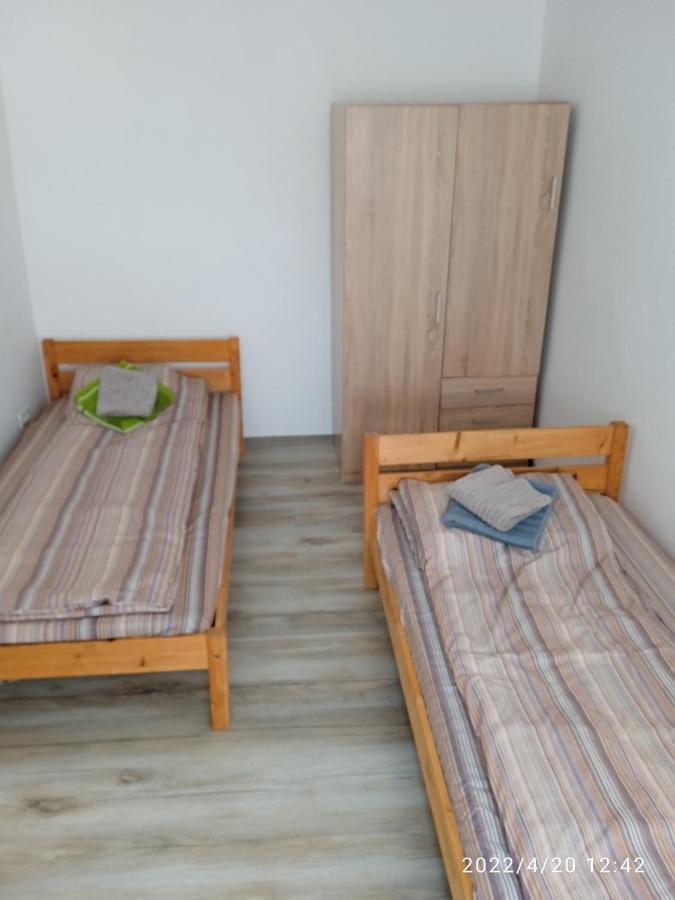 4 Rooms Apartment Tulcea Luaran gambar