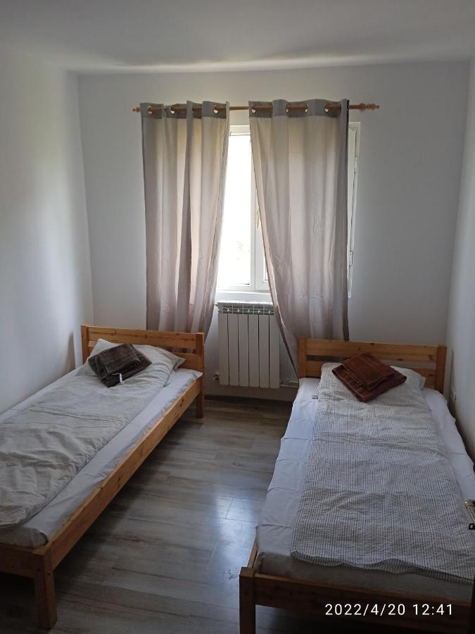 4 Rooms Apartment Tulcea Luaran gambar